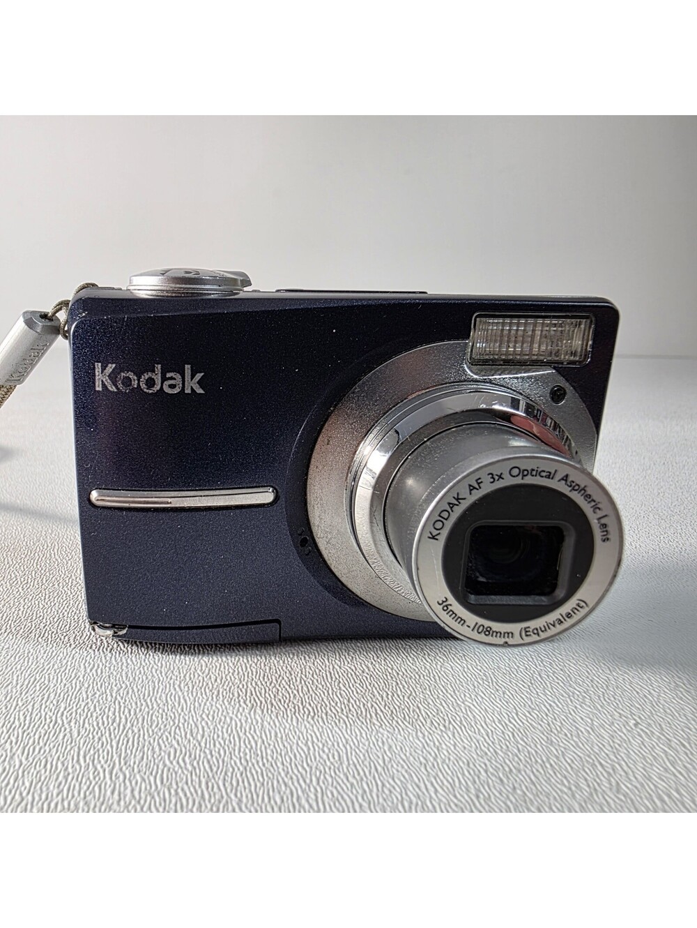 Kodak EasyShare CD93 9.2MP 3x Digital Camera Blue- Works Misaligned Dial Switch